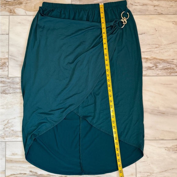 Myth Teal Green High-Low Wrap Skirt with Gold Ring Detail Size 3X Made in USA - Picture 4 of 5